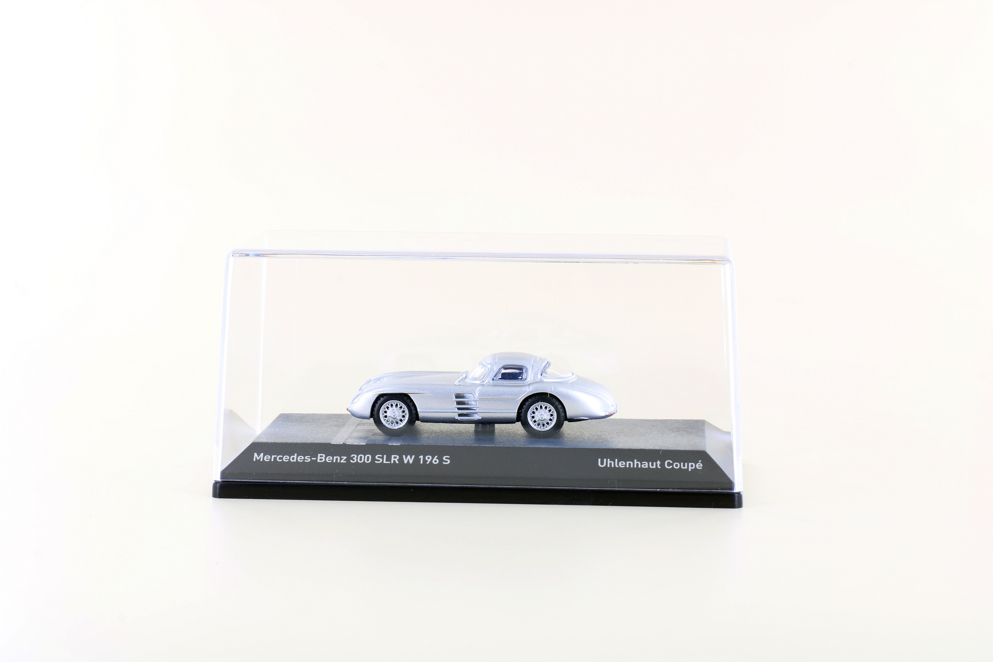 mercedes-300-slr-uhlenhaut-coupe-modellauto-1-87-silber image 3