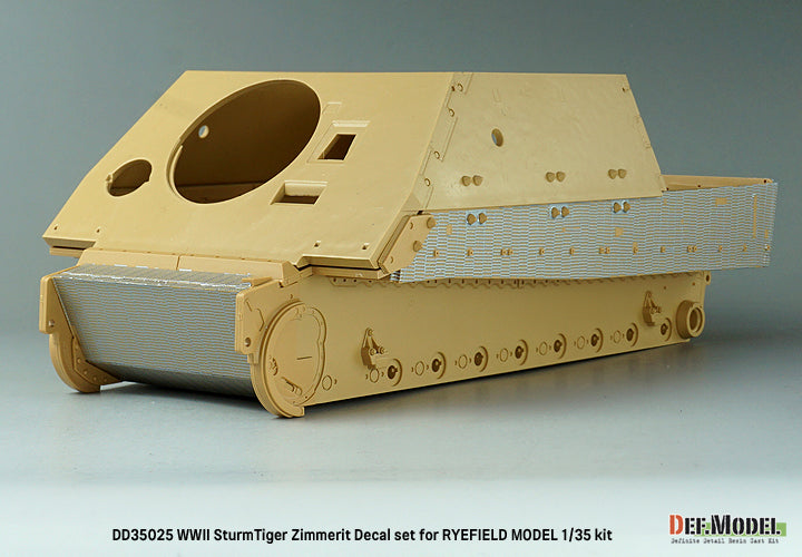 def-model-dd35025-sturmtiger-zimmerit-decals-1-35-rfm image 3