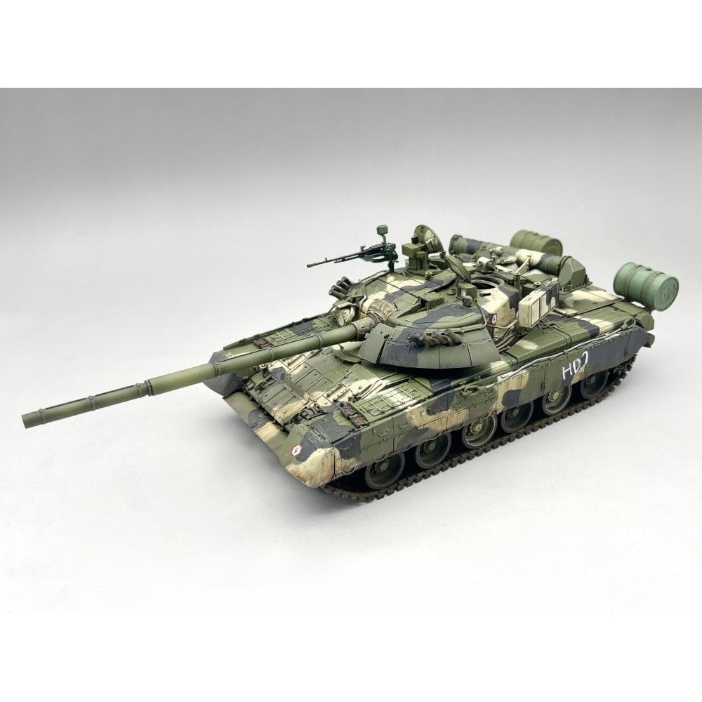 amusing-hobby-35a060-t-80u-panzermodell-1-35-full-interior image 2