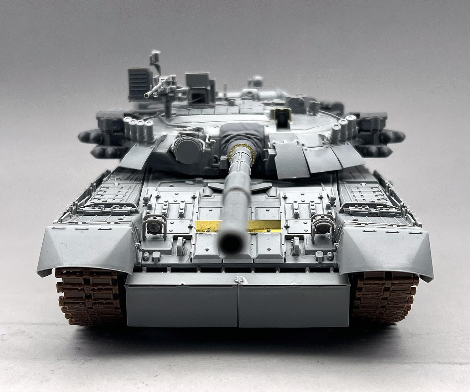 amusing-hobby-35a068-t-80um2-panzermodell-1-35-drozd-2 image 5