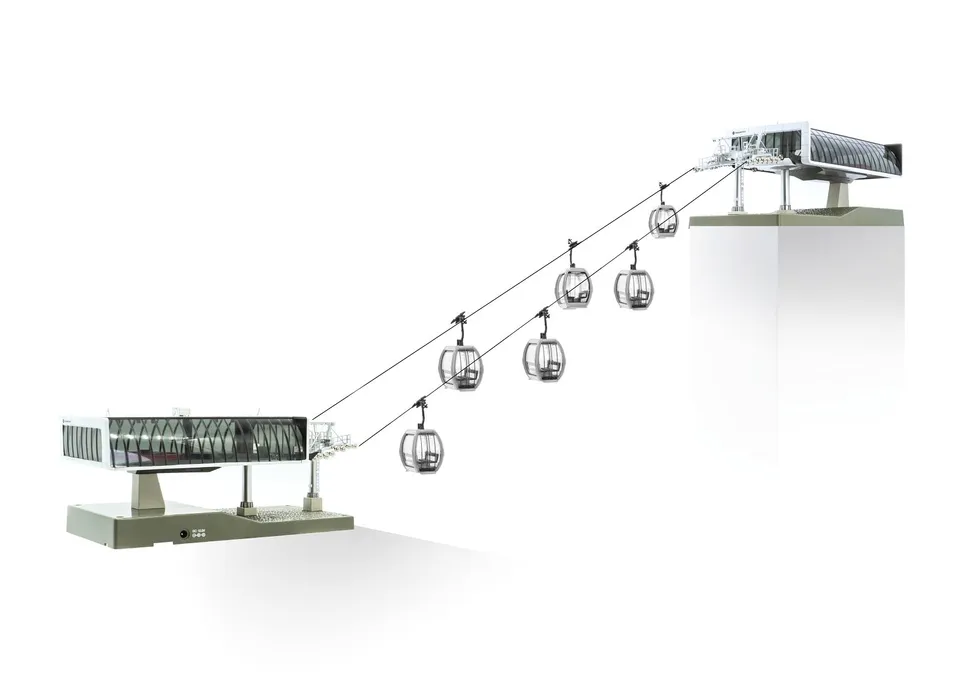 hobbytrain-d-line-seilbahn-h0-1-87-wei-grau-6-gondeln image 1