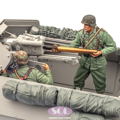 sol-mm826-sd-kfz-251-22-besatzung-figuren-1-16-resin-unbemalt image 3