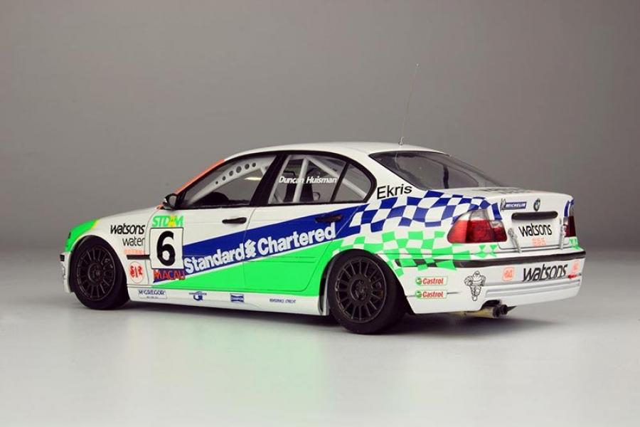 nunu-24041-bmw-320i-e46-modellbausatz-1-24-macau-2001 image 3