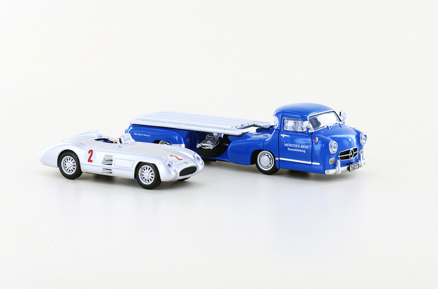 hobbytrain-modellautos-mb-renntransporter-300-slr-1-87-set image 3