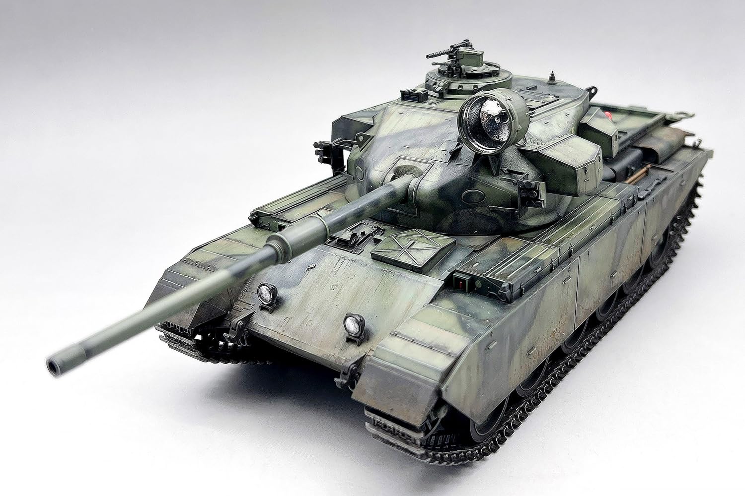 amusing-hobby-35a071-centurion-action-x-panzermodell-1-35 image 3
