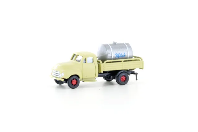 hobbytrain-opel-blitz-modellauto-pritsche-tank-milch image 1