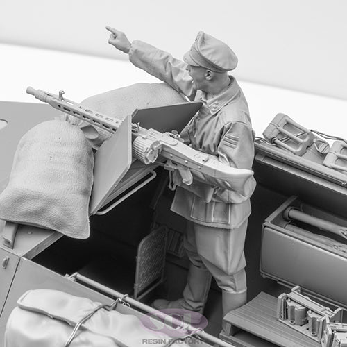 sol-resin-factory-mm636-offizier-sd-kfz-251-figur-1-16 image 2