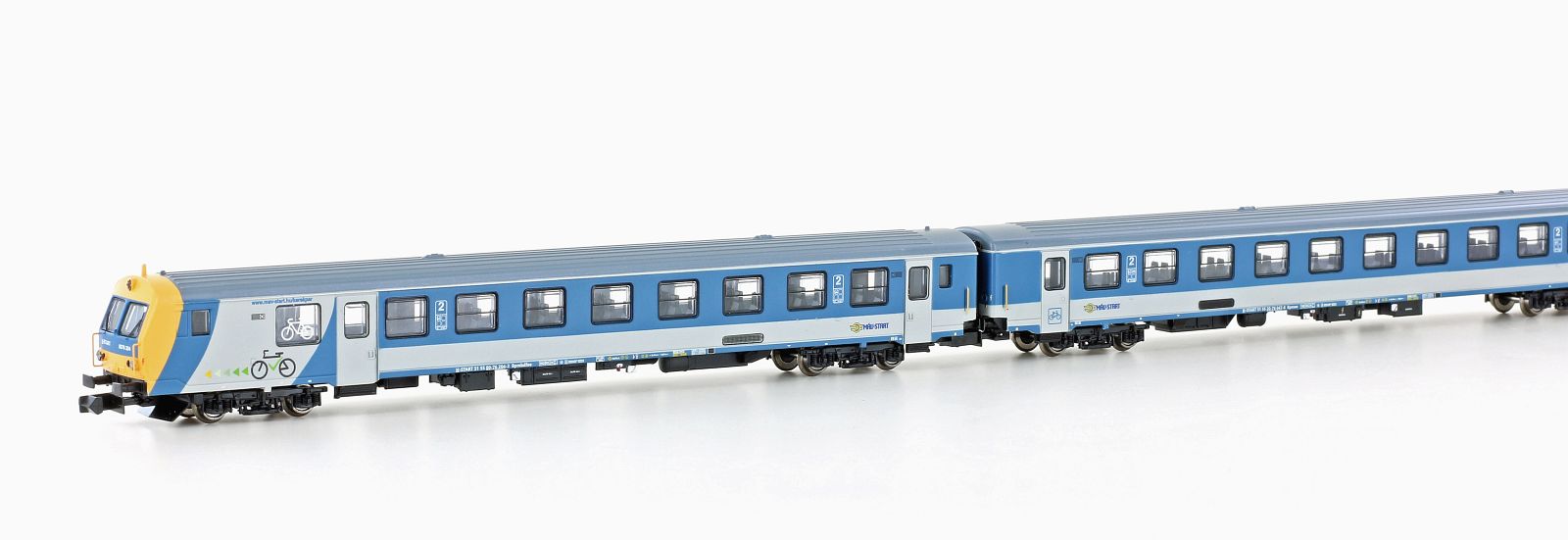 hobbytrain-personenwagen-mav-3er-set-inlandsreisezugwagen image 1