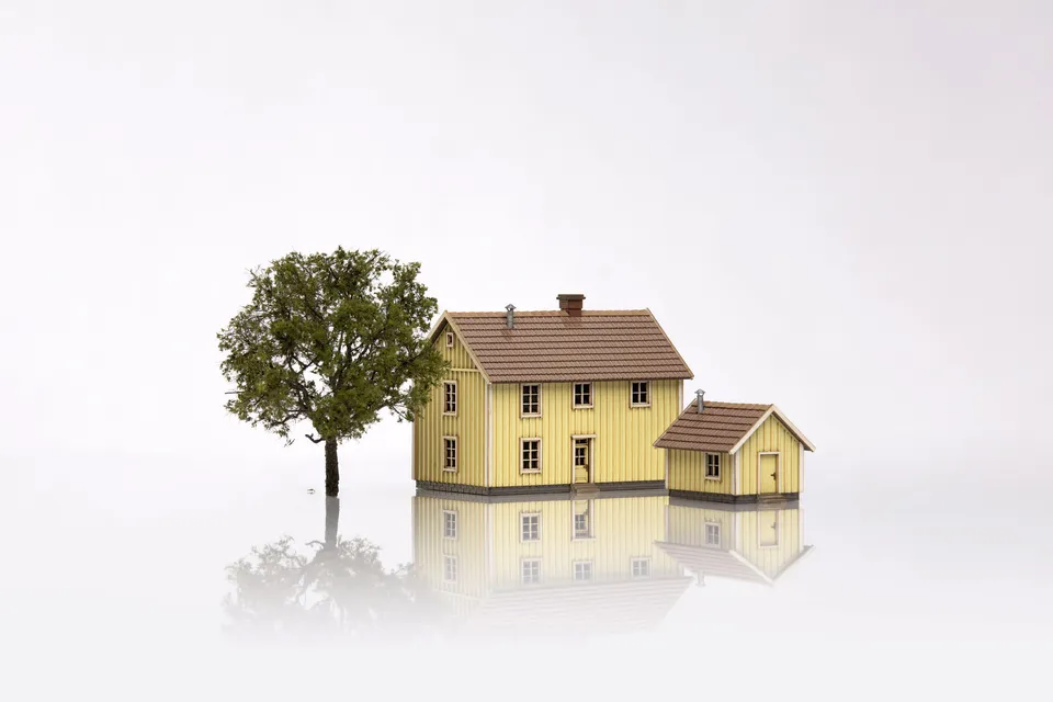 hobbytrain-zubeh-r-lasercut-geb-udebausatz-lyngstad-gard image 1