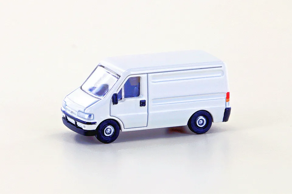 hobbytrain-modellautos-fiat-ducato-ii-transporter-modellauto-wei image 1