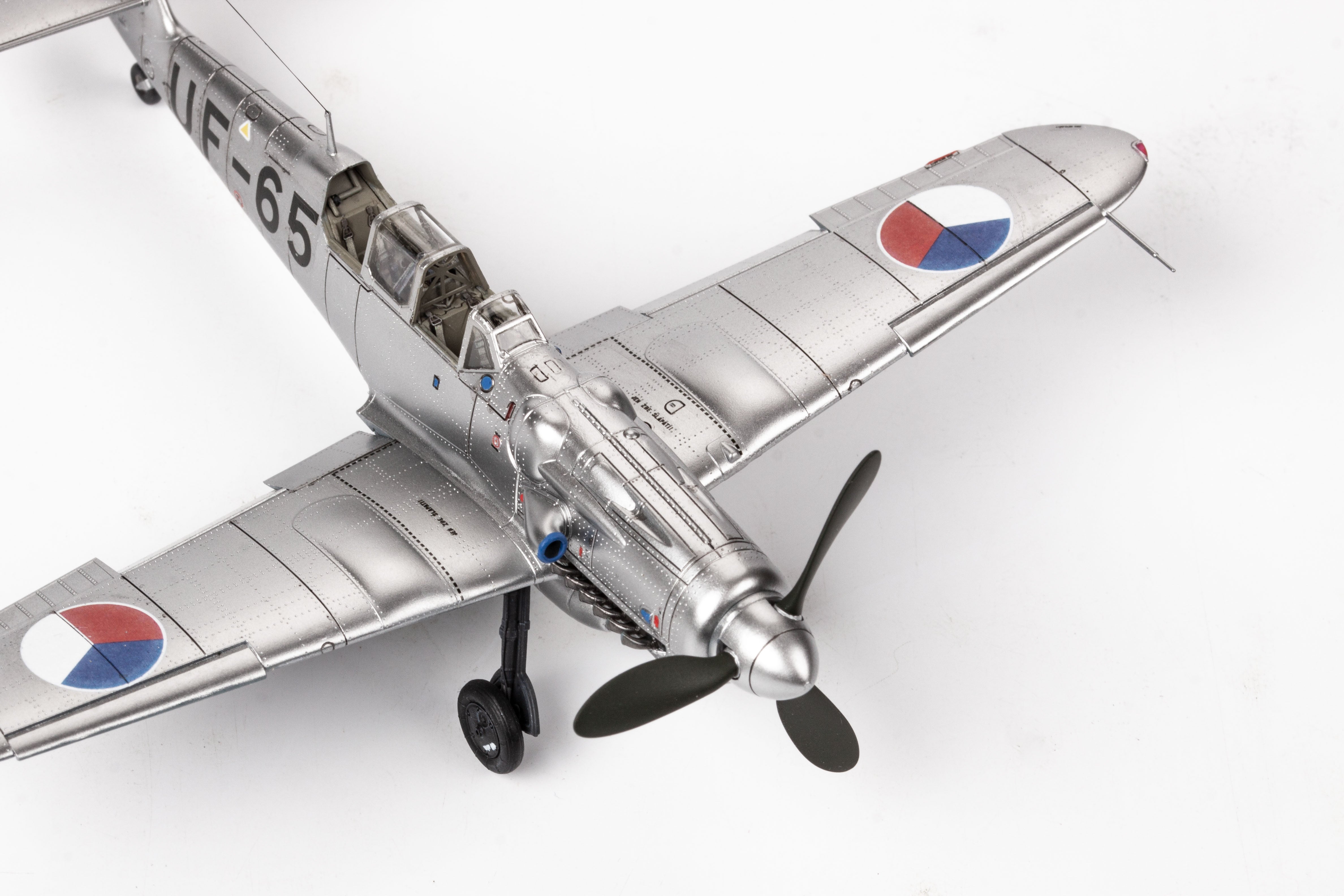 eduard-70153-avia-cs-199-profipack-bausatz-1-72 image 4