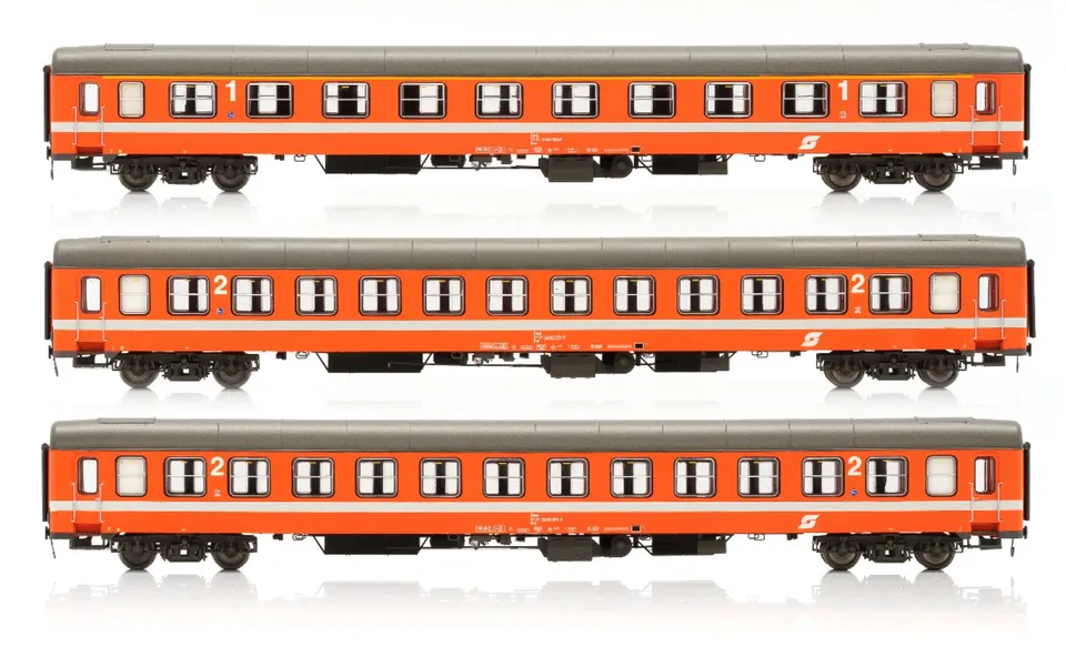 hobbytrain-uic-x-personenwagen-bb-ep-iv-orange-3er-set image 1