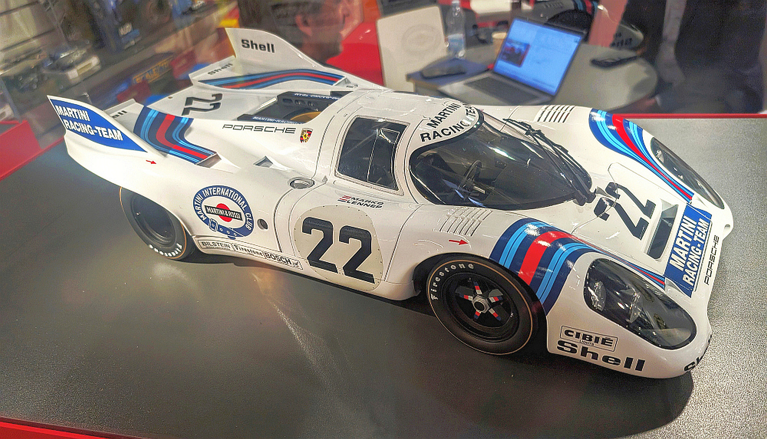 pocher-porsche-917kh-martini-modellbausatz-1-8-le-mans-1971 image 5