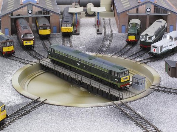 hobbytrain-drehscheibe-h0-320-mm-dcc-58-gleispositionen image 1