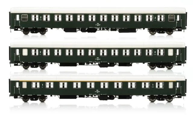 hobbytrain-uic-x-personenwagen-bb-3er-set-gr-n-ep-iii image 1