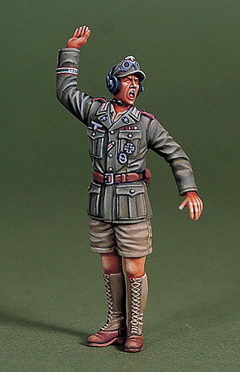 def-model-do35013-dak-panzerkommandant-figur-1-35 image 1