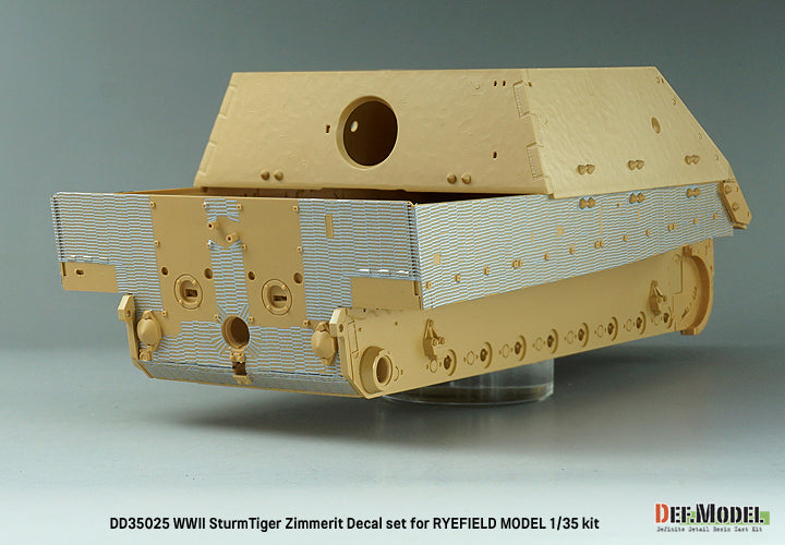 def-model-dd35025-sturmtiger-zimmerit-decals-1-35-rfm image 4