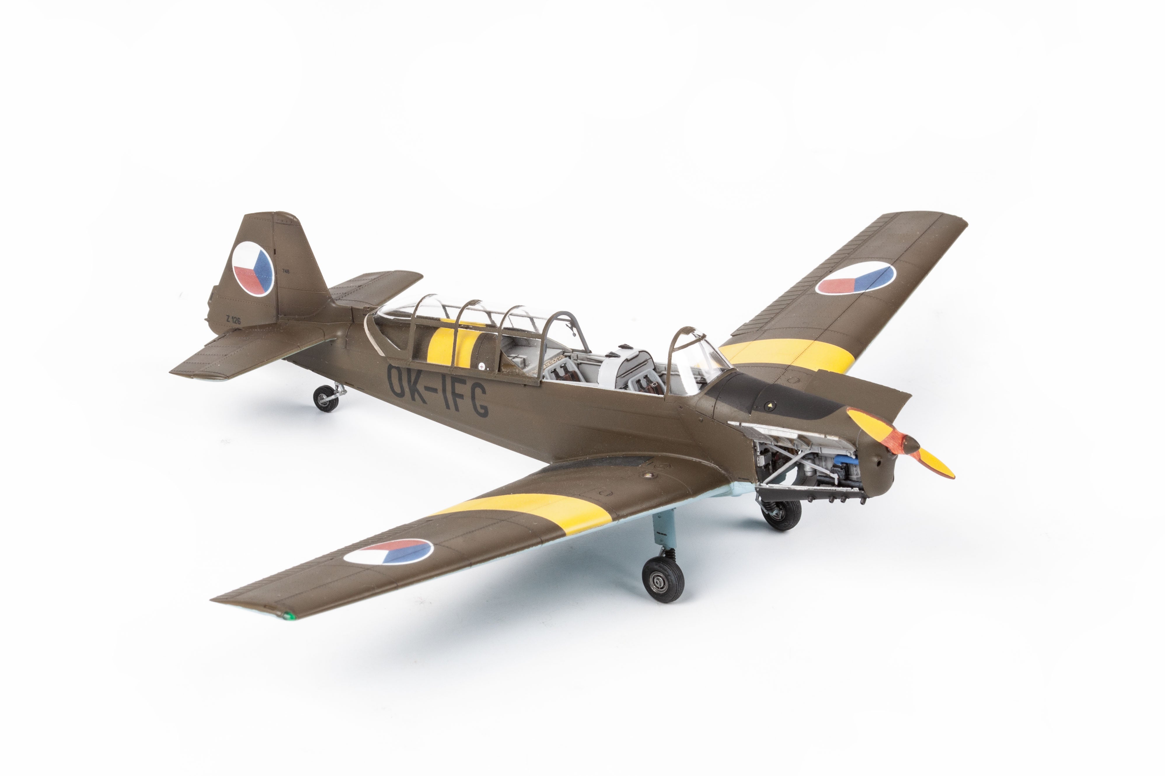 eduard-82181-z-126-tren-r-profipack-1-48-flugzeug image 3