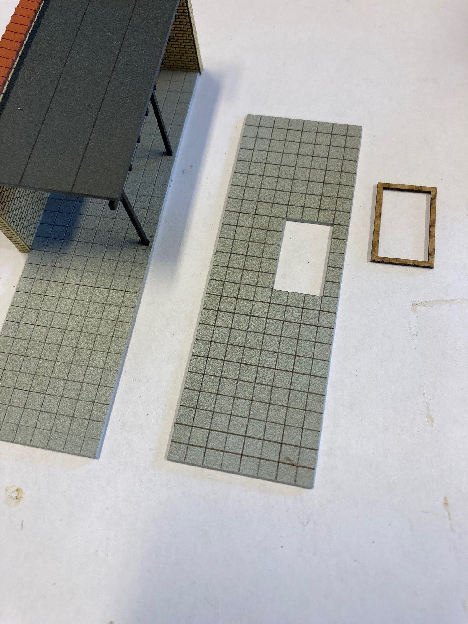 hobbytrade-villaer-ht-87294-carport-modellhaus-h0-gelb image 2