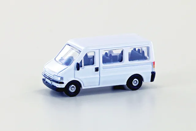 hobbytrain-modellautos-fiat-ducato-ii-bus-wei-1-160 image 1
