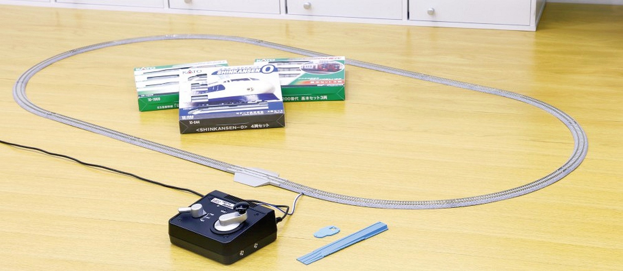 hobbytrain-gleise-gleisoval-m1-betonschwellen-mit-fahrregler image 1