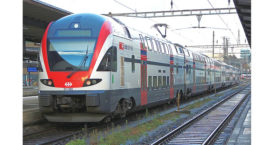 hobbytrain-rabe-511-kiss-triebwagen-6-tlg-sbb-ep-vi image 1