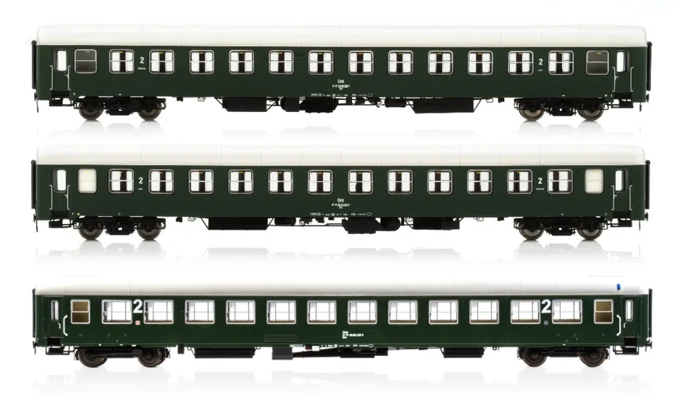hobbytrain-personenwagen-uic-x-bb-h0-3er-set-gr-n-ep-iv image 1