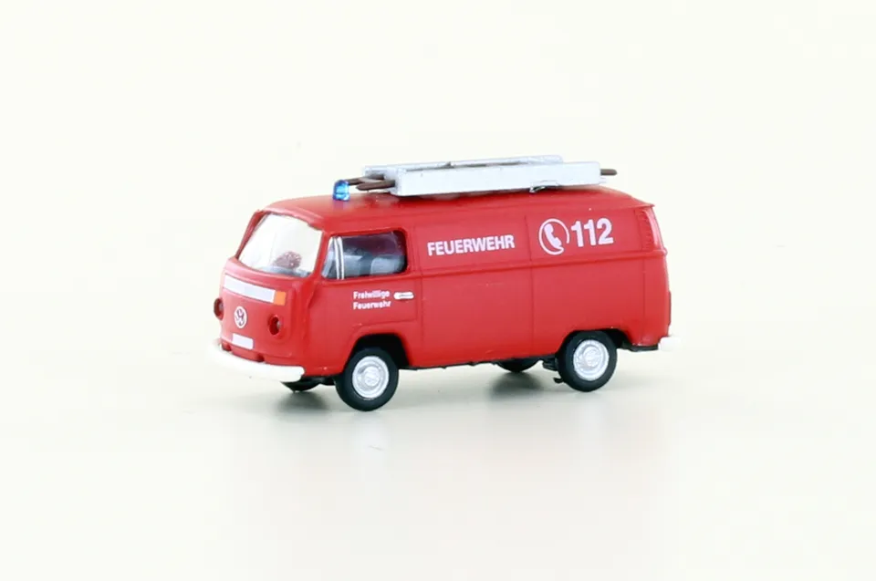hobbytrain-modellautos-vw-t2-transporter-feuerwehr-bulli-spur-n image 1