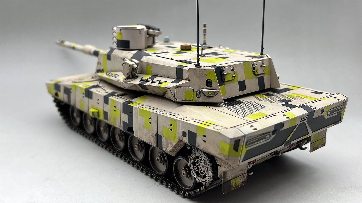 amusing-hobby-35a065-kf51-u-panther-1-35-panzermodellbausatz image 6