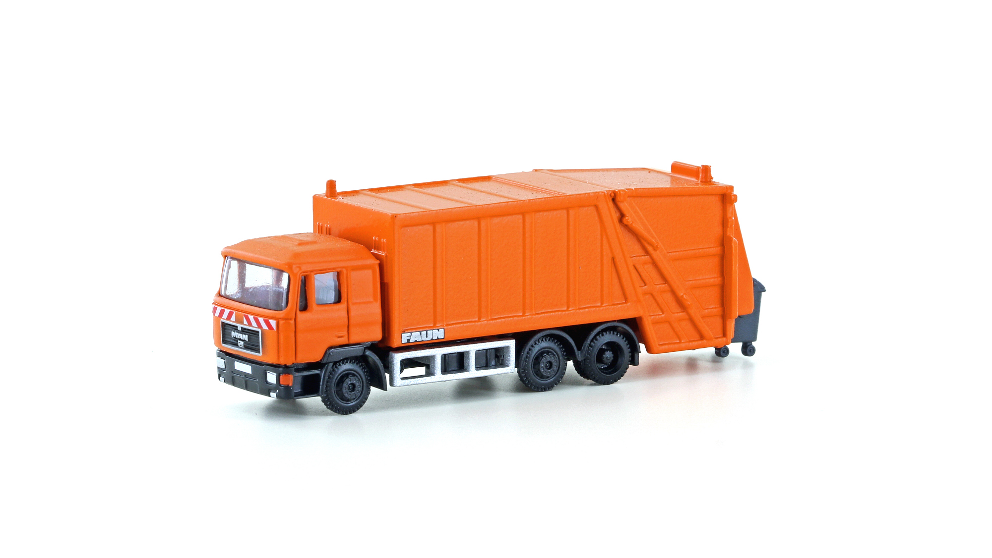 hobbytrain-man-f90-m-llwagen-modellauto-orange-spur-n image 1