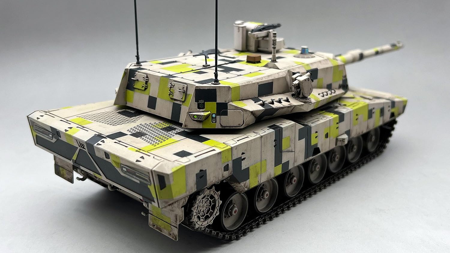 amusing-hobby-35a065-kf51-u-panther-1-35-panzermodellbausatz image 3