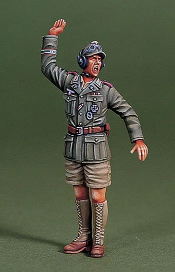 def-model-do35013-dak-panzerkommandant-figur-1-35 image 1
