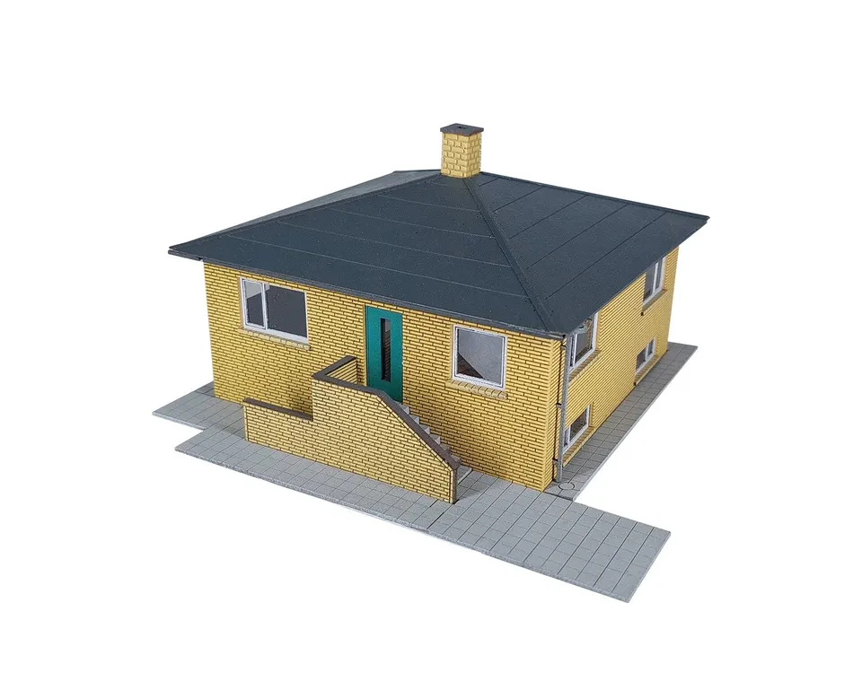 hobbytrade-villaer-ht-87291-modellhaus-bungalow-gelbe-steine image 1