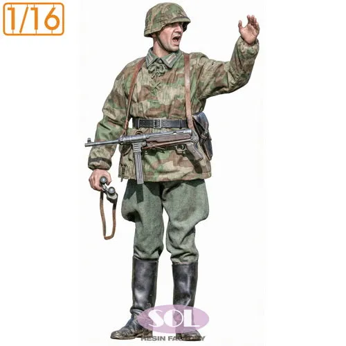 sol-resin-factory-mm889-dt-feldartillerie-kommandant-figur-1-16 image 1