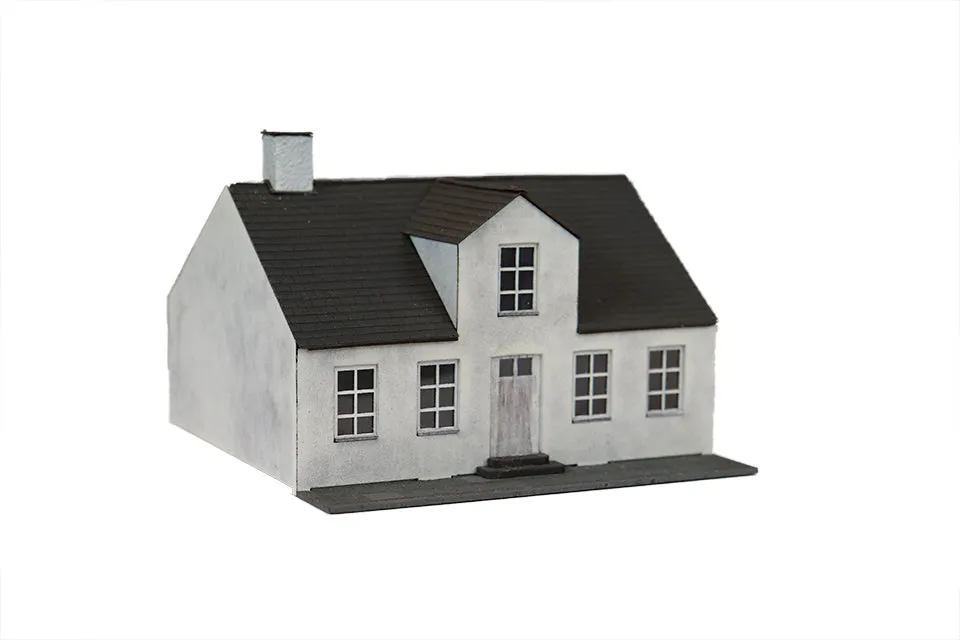 hobbytrade-danske-byhuse-ht-87222-stadthaus-modellhaus-mit-gaube image 1