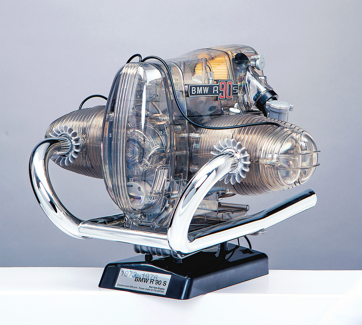 hobbytrain-modellautos-bmw-r-90-s-boxermotor-1973-bausatz-1-2 image 2