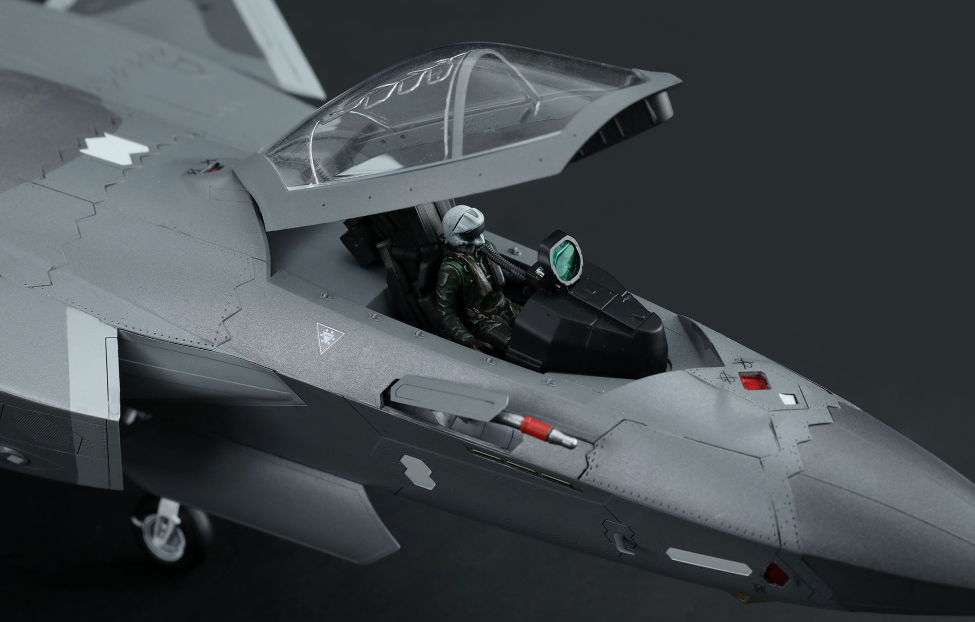 meng-ls-002s-j-20-beast-mode-flugzeug-bausatz-1-48 image 6