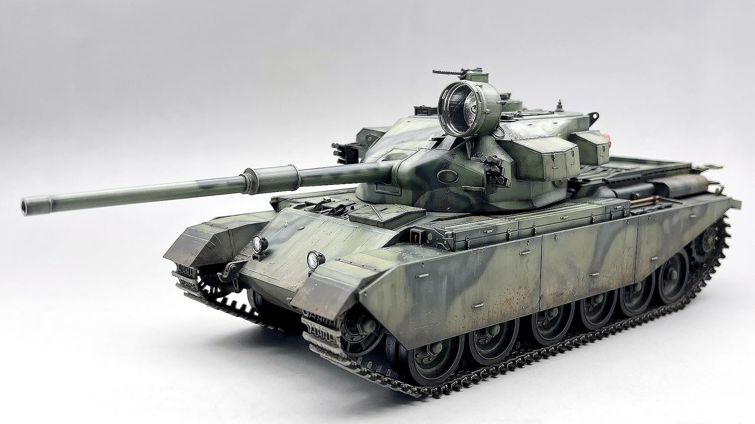 amusing-hobby-35a071-centurion-action-x-panzermodell-1-35 image 2