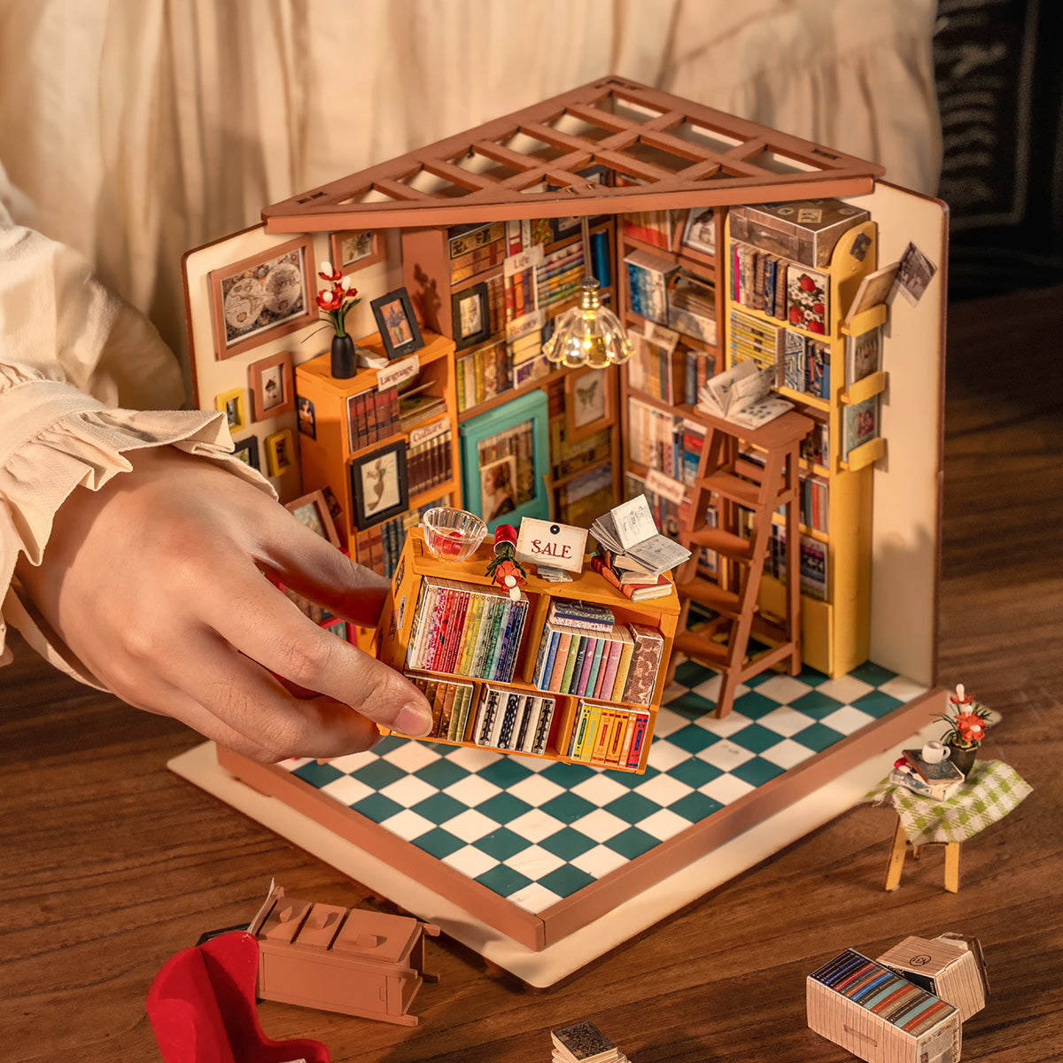 robotime-rolife-dg102-sam-s-study-miniaturhaus-bibliothek image 3