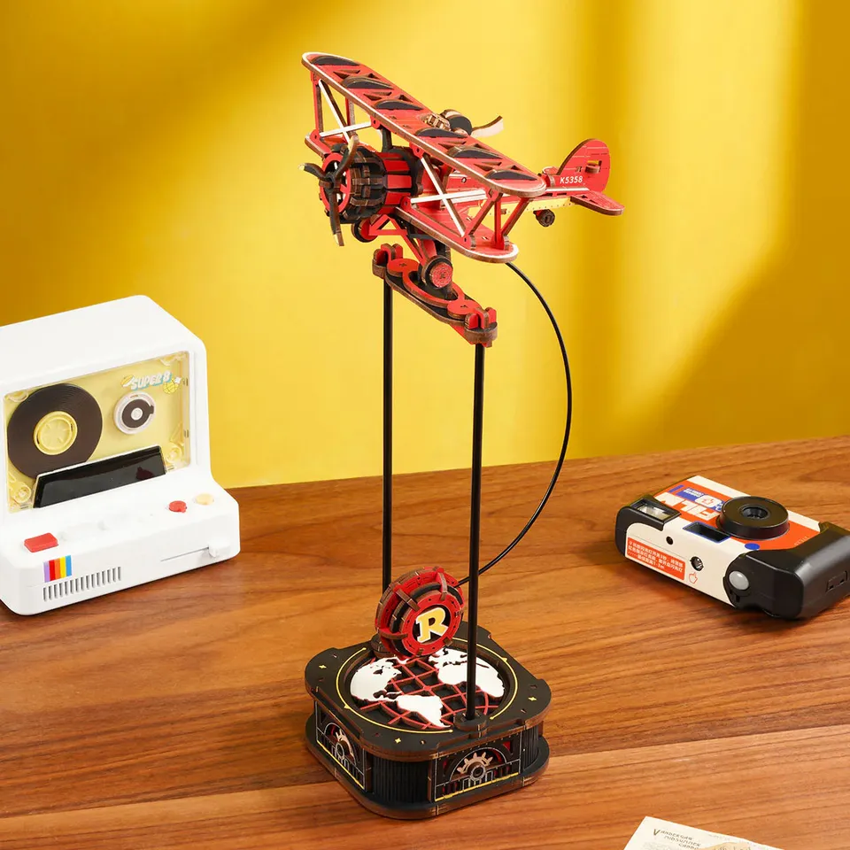 rokr-mcd01-sky-captain-pendel-3d-puzzle-holzbausatz image 1