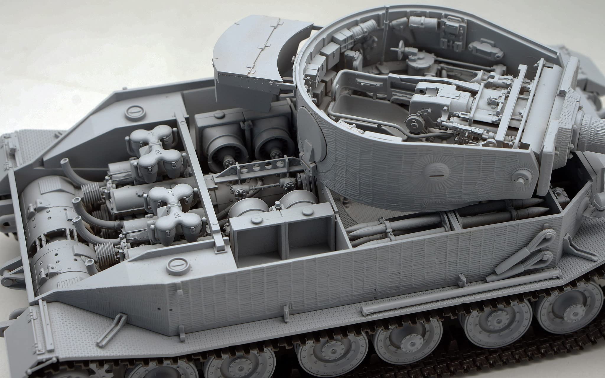 amusing-hobby-tiger-p-35a051-bausatz-1-35-zimmerit image 4
